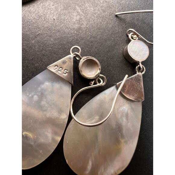 Mother of pearl sterling silver dangle earrings - Picture 7 of 9